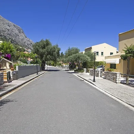 Lukia Mare Μπαρμπάτι